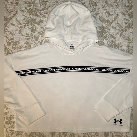 Under Armour Tops - Under Armour Rival Logo Cropped Pullover Hoodie, size medium